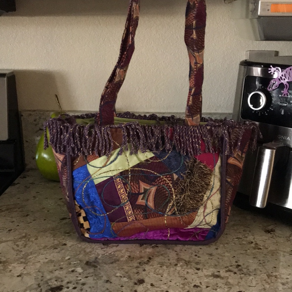 Patchwork Beaded Fringe Tote Bag - Multicolor. - Picture 10 of 11